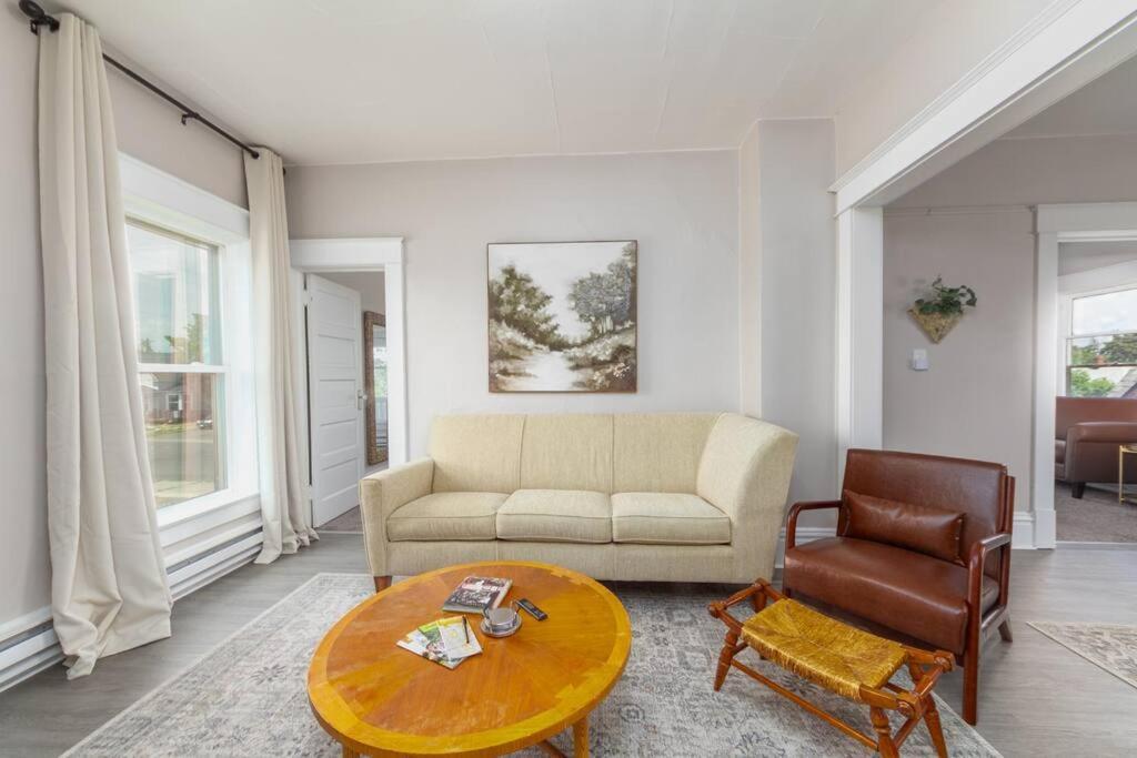 Historic 2 King Bed 1 Bath Near Downtown Appartement *